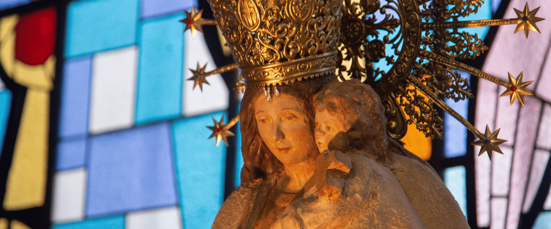 why do catholics pray to mary instead of Jesus Why do catholics pray to mary instead of Jesus